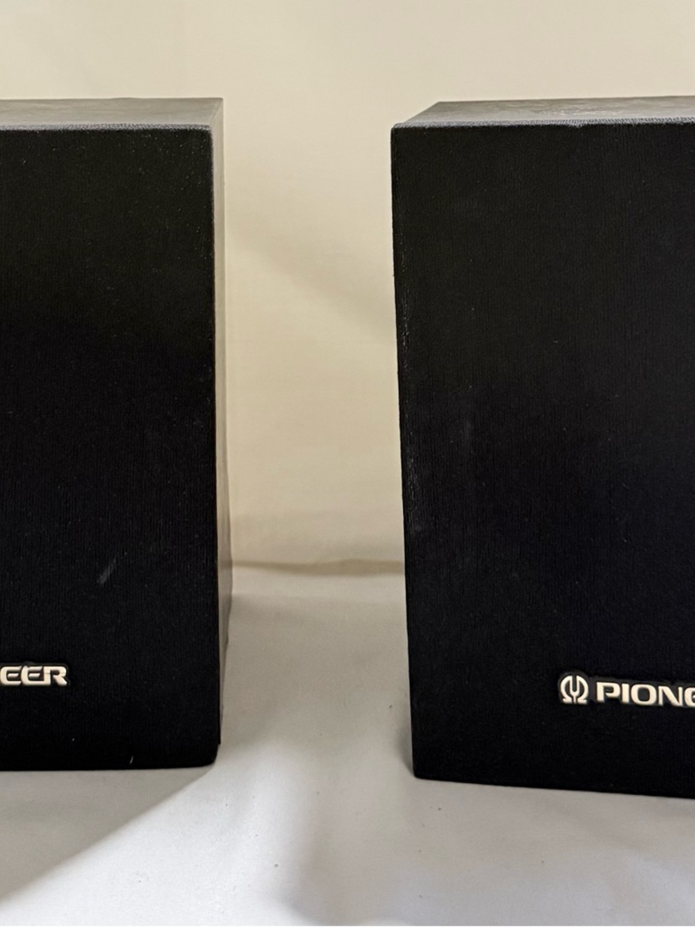 Vintage Pioneer CS-X5 Full Range 30W Wall / Bookshelf Speakers 8ohms